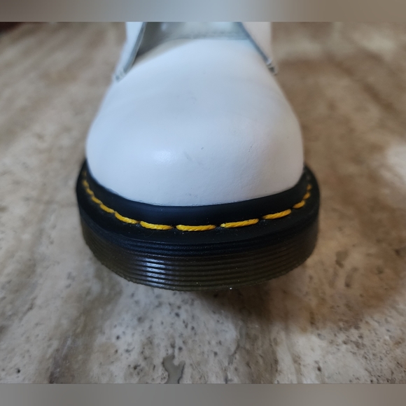 💖NWOT💖 Dr. Martens Booties 1460 Lace Up Boots Booties - Picture 3 of 14